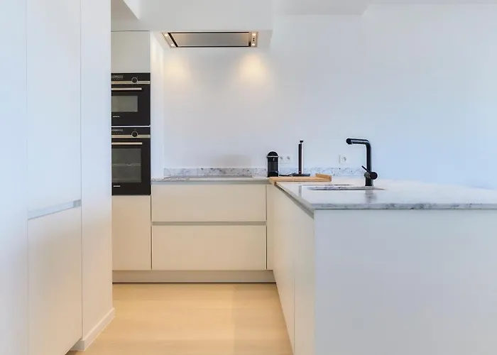 Lecomte - The Shoreline Waves 125 * Oostende