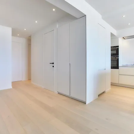 Lecomte - The Shoreline Waves 125 Appartement *